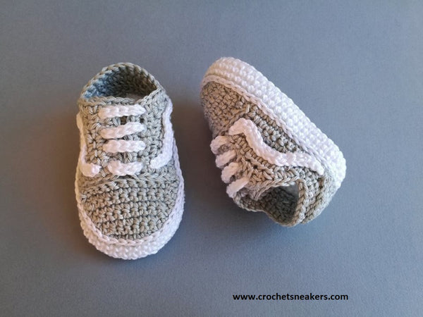 Crochet baby sneakers, Ozana booties, grey color