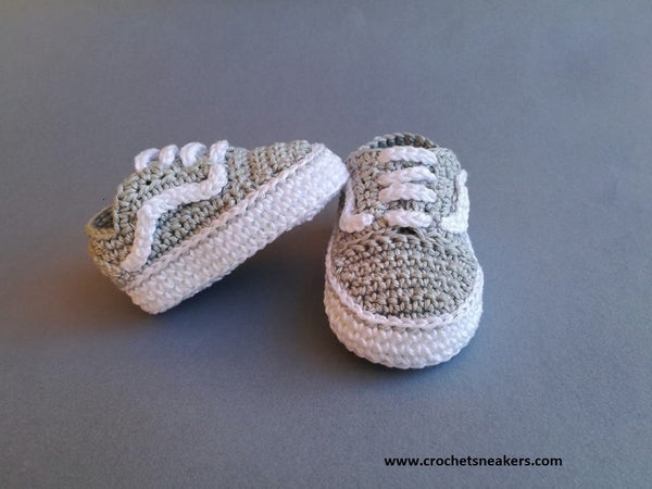 Crochet baby sneakers, Ozana booties, grey color